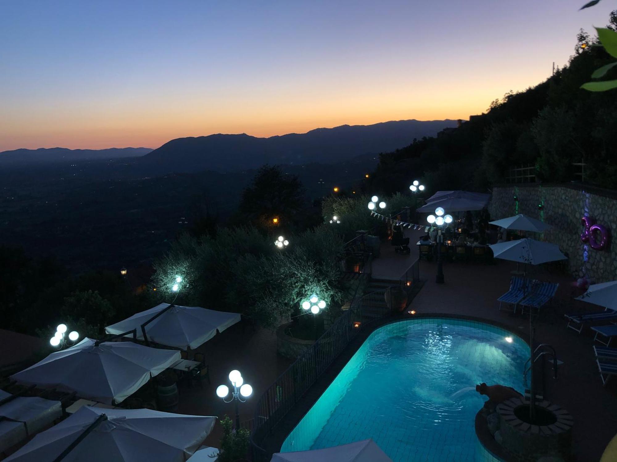 Hotel Belsito Serrone Esterno foto