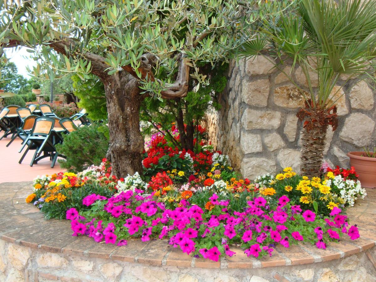 Hotel Belsito Serrone Esterno foto